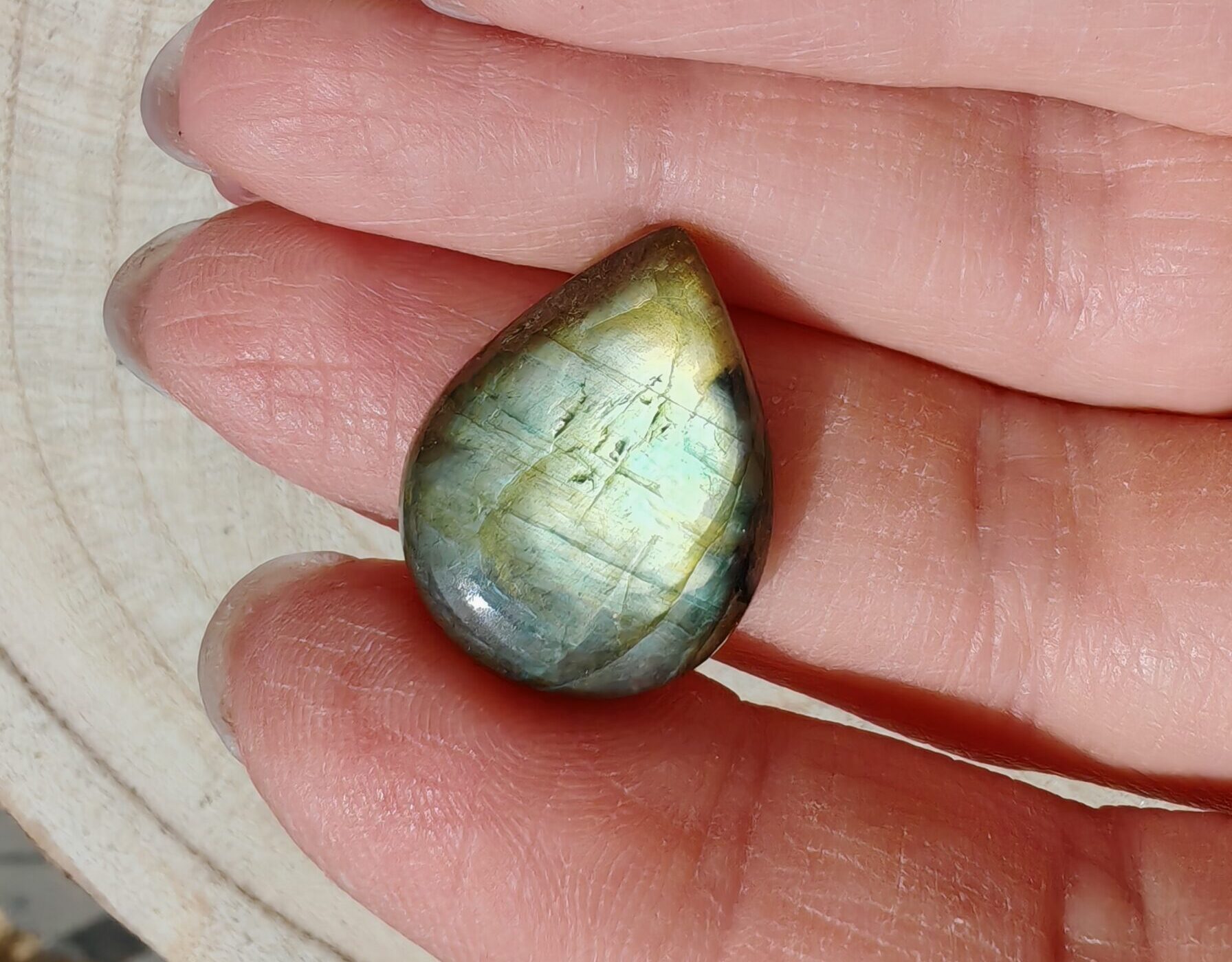 labradorite goccia