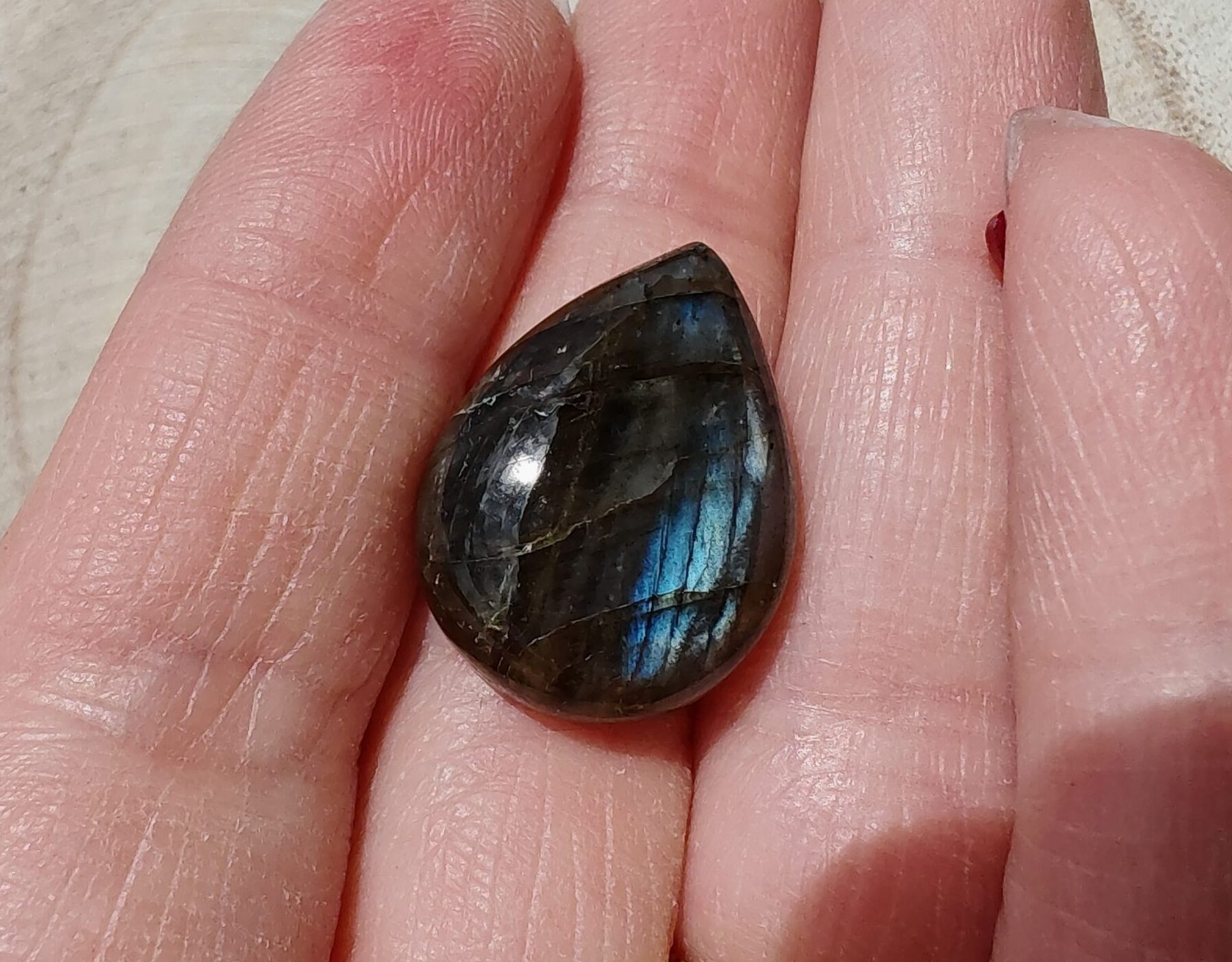 labradorite goccia