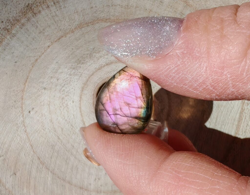 labradorite viola