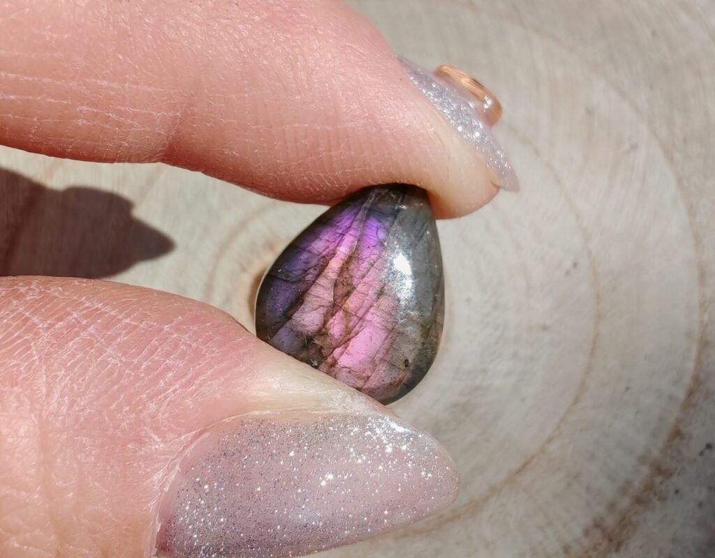 labradorite viola