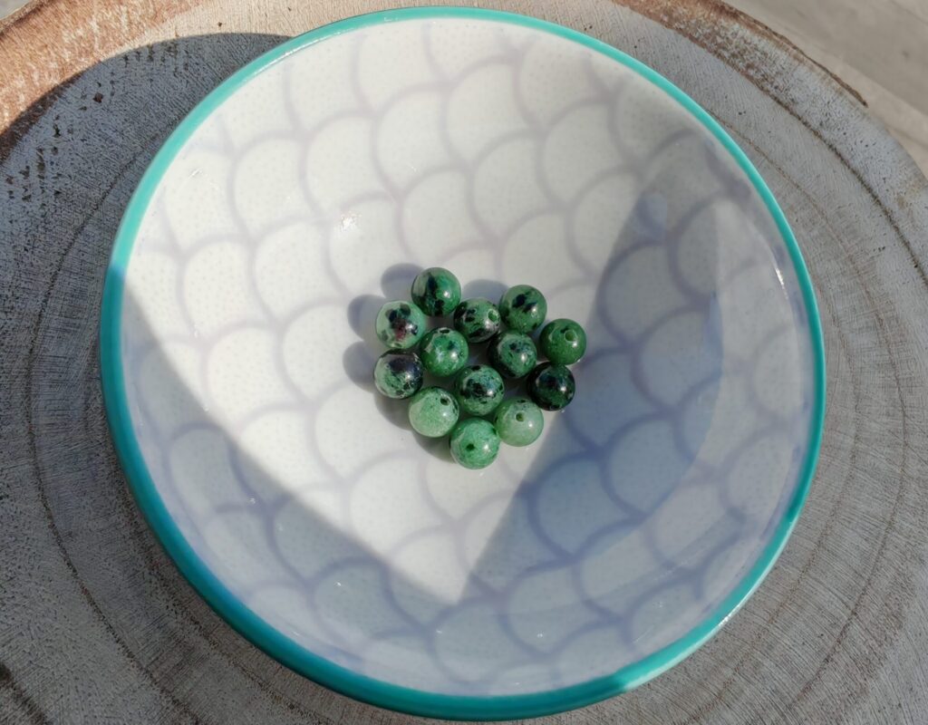 perline zoisite
